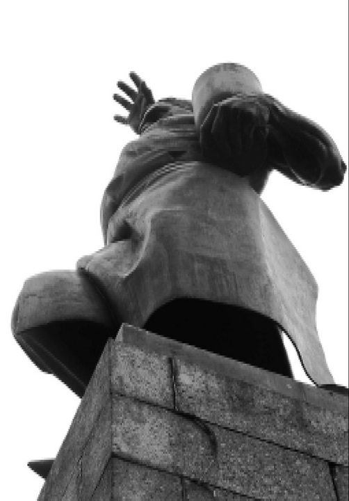 Тайная жизнь петербургских памятников i_021.jpg