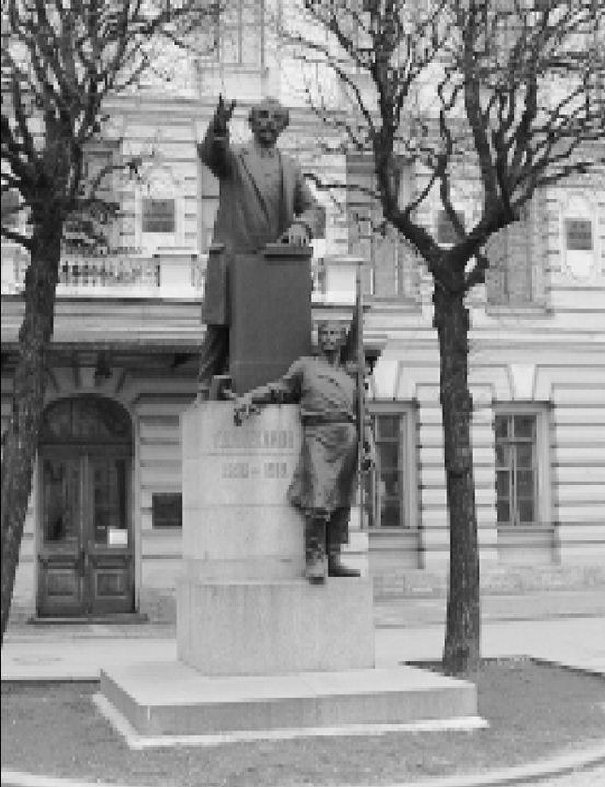 Тайная жизнь петербургских памятников i_003.jpg