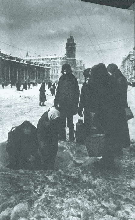 Повседневная жизнь блокадного Ленинграда i_008.jpg