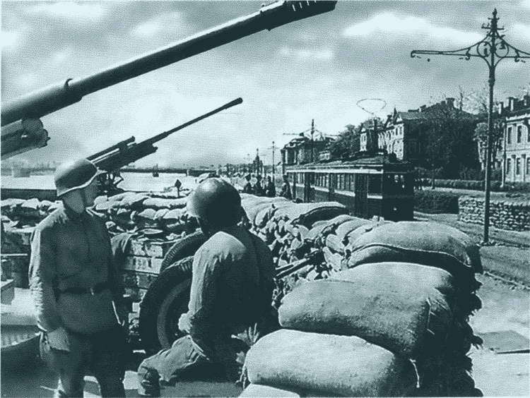 Повседневная жизнь блокадного Ленинграда i_011.jpg
