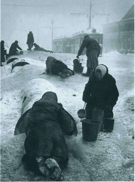 Повседневная жизнь блокадного Ленинграда i_028.jpg