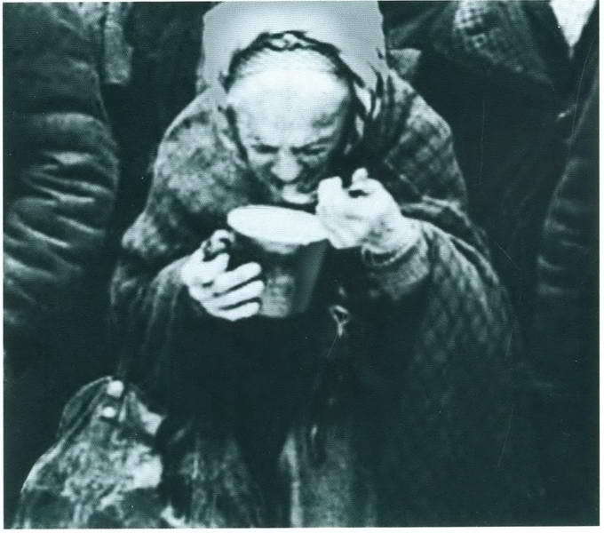 Повседневная жизнь блокадного Ленинграда i_039.jpg