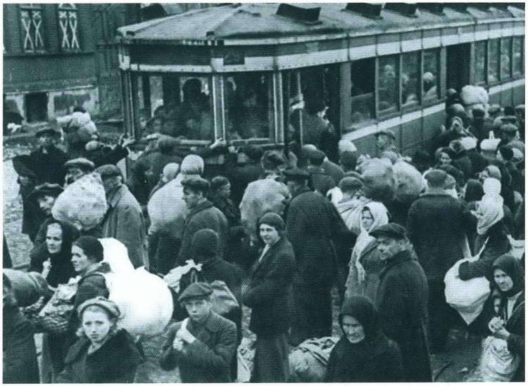 Повседневная жизнь блокадного Ленинграда i_051.jpg