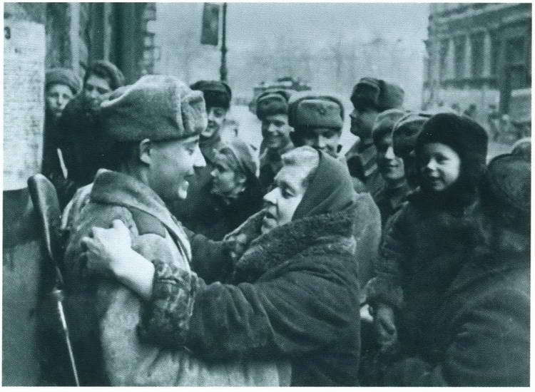 Повседневная жизнь блокадного Ленинграда i_067.jpg
