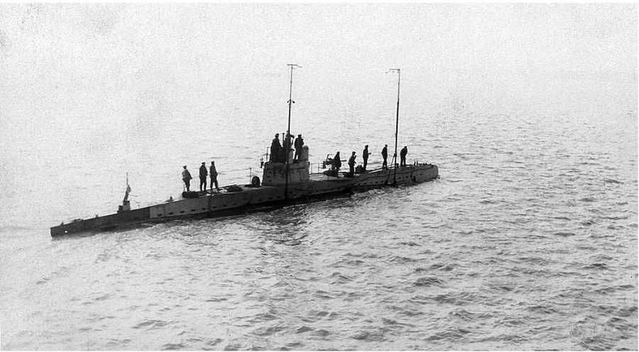 На подводной лодке у берегов Англии (1914-1918) doc2fb_image_0200000A.jpg