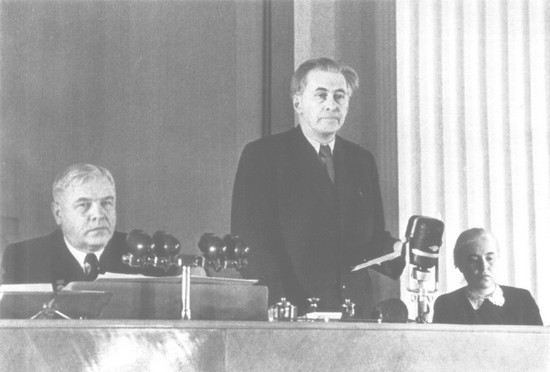 Бурная жизнь Ильи Эренбурга i_019.jpg