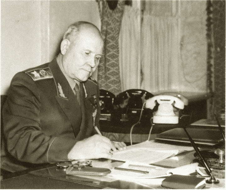 Конев. Солдатский Маршал i_047.jpg
