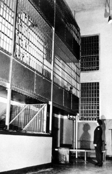 Alcatraz: A Definitive History of the Penitentiary Years  _676.jpg