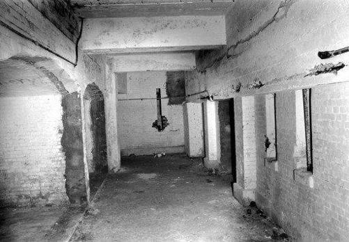 Alcatraz: A Definitive History of the Penitentiary Years  _221.jpg