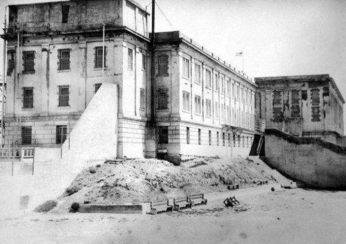 Alcatraz: A Definitive History of the Penitentiary Years  _290.jpg