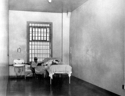 Alcatraz: A Definitive History of the Penitentiary Years  _472.jpg