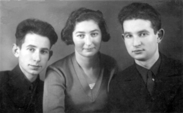 Наша бесценная доктор Ценная (воспоминания о нашей маме) i_015.jpg