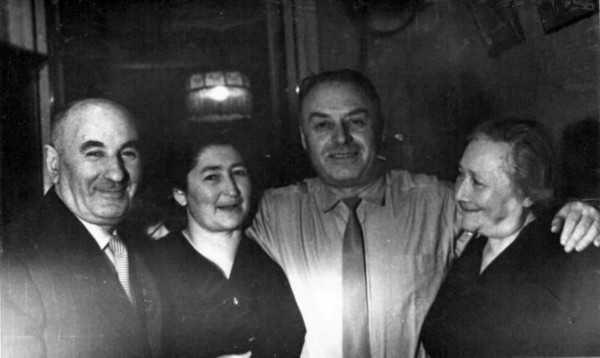 Наша бесценная доктор Ценная (воспоминания о нашей маме) i_131.jpg