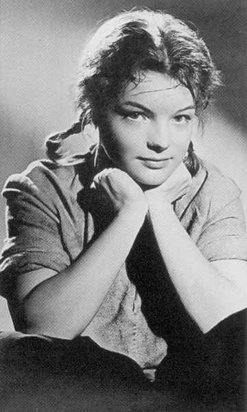 Роми Шнайдер. История жизни и любви _7.Robinzonnedolzhenumeret.1956god.jpg