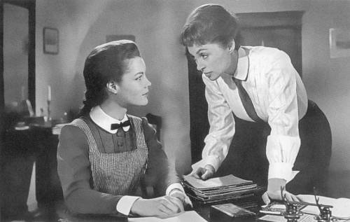 Роми Шнайдер. История жизни и любви _9.Devushkivuniforme.1958god.jpg