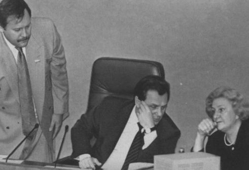 Повседневная жизнь депутатов Государственной думы. 1993—2003 i_008.jpg