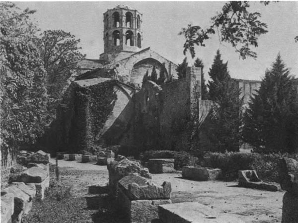 Повседневная жизнь во времена трубадуров XII—XIII веков i_030.jpg