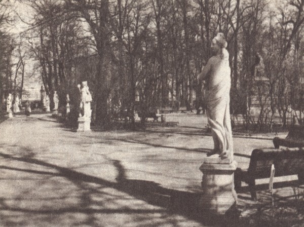 В садах Лицея. На брегах Невы i_082.jpg