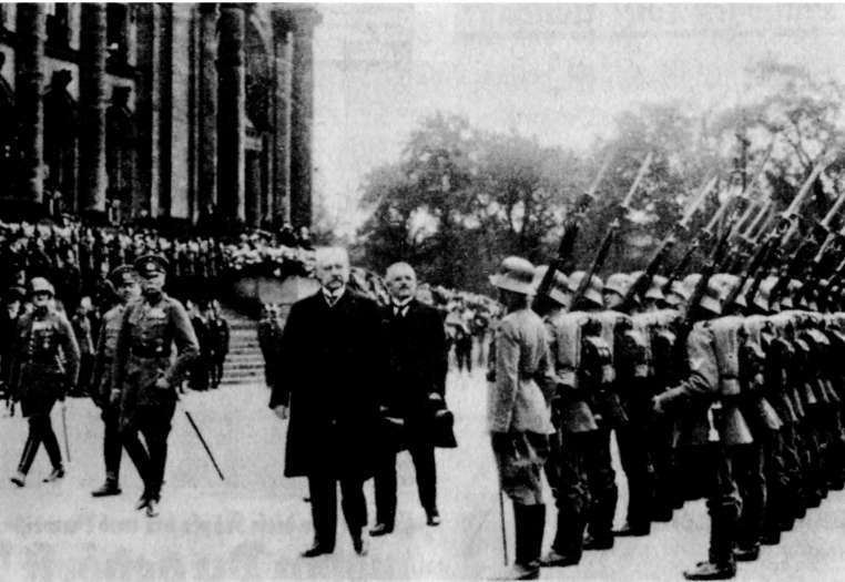 Ранняя история нацизма. Борьба за власть i_021.jpg
