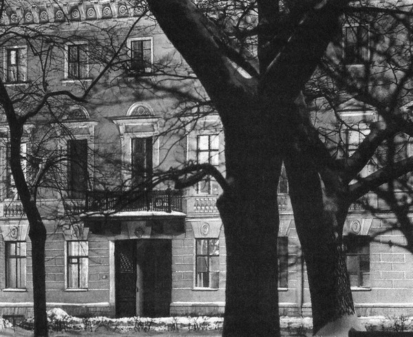 Жизнь Достоевского. Сквозь сумрак белых ночей i_063.jpg