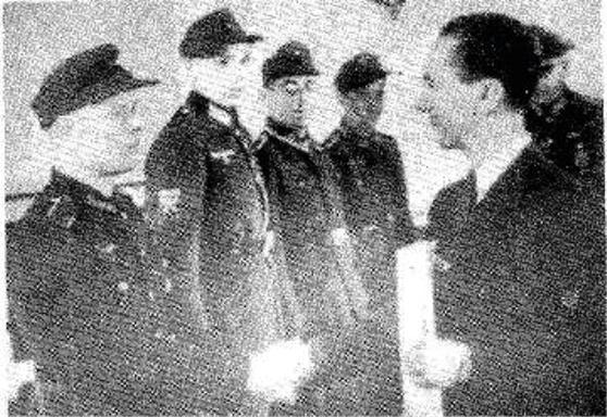 Генерал Власов: Русские и немцы между Гитлером и Сталиным _14a.JPG