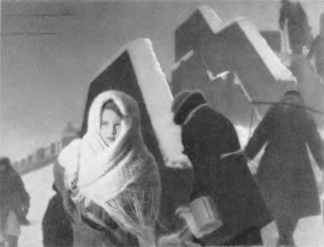Всеобщая история кино. Том 6 (Кино в период войны 1939-1945) i_038.jpg