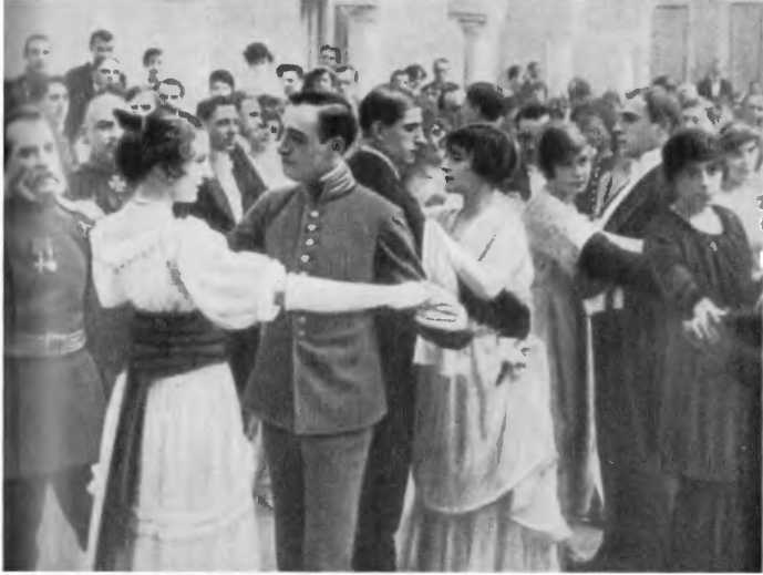 Всеобщая история кино. Том. Кино становится искусством 1914-1920 _30.jpg