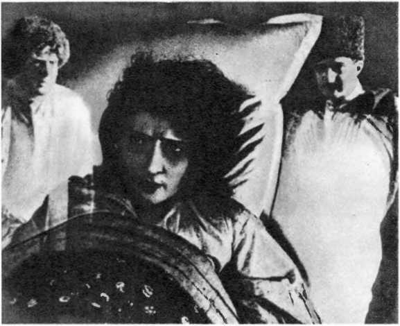 Всеобщая история кино. Том 4 (первый полутом). Послевоенные годы в странах Европы 1919-1929 _45.jpg