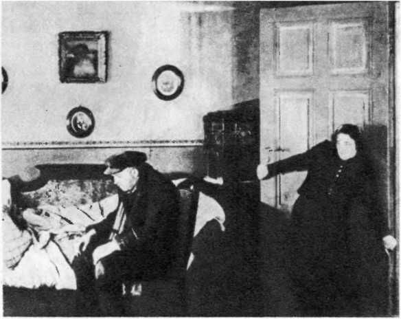 Всеобщая история кино. Том 4 (первый полутом). Послевоенные годы в странах Европы 1919-1929 _79.jpg