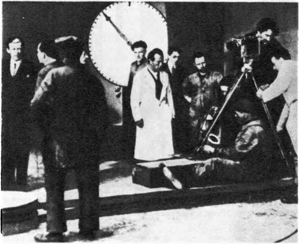 Всеобщая история кино. Том 4 (первый полутом). Послевоенные годы в странах Европы 1919-1929 _84.jpg
