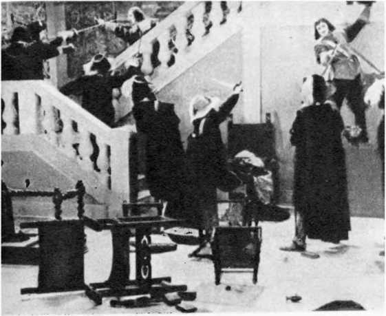 Всеобщая история кино. Том 4 (первый полутом). Послевоенные годы в странах Европы 1919-1929 _1.jpg