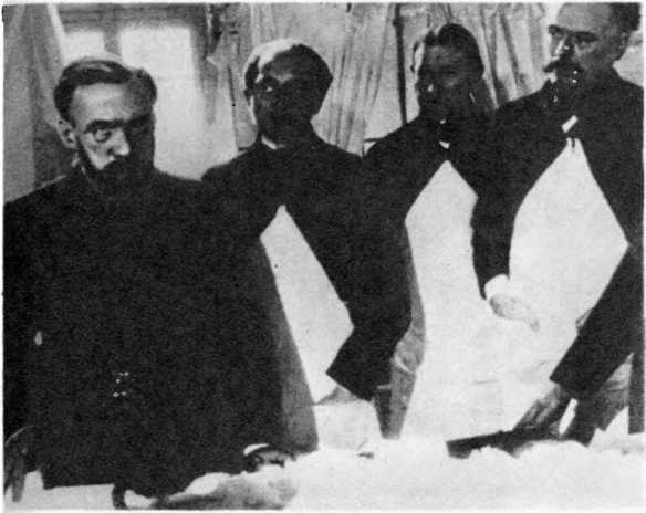 Всеобщая история кино. Том 4 (первый полутом). Послевоенные годы в странах Европы 1919-1929 _10.jpg
