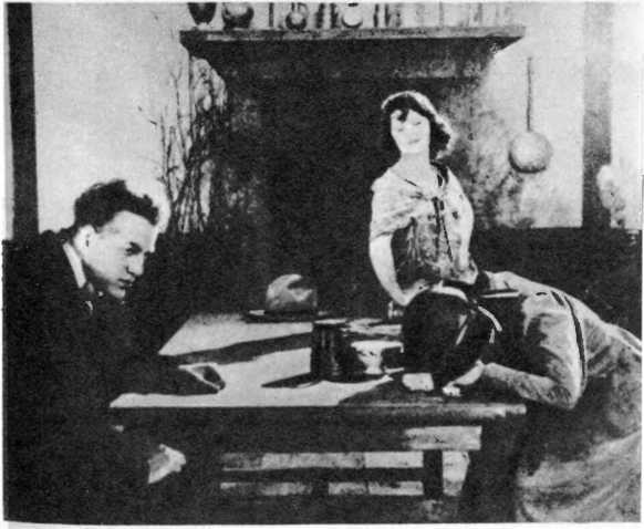 Всеобщая история кино. Том 4 (первый полутом). Послевоенные годы в странах Европы 1919-1929 _5.jpg