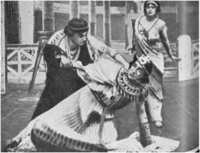 Всеобщая история кино. Том 2 (Кино становится искусством 1909-1914) _61.jpg