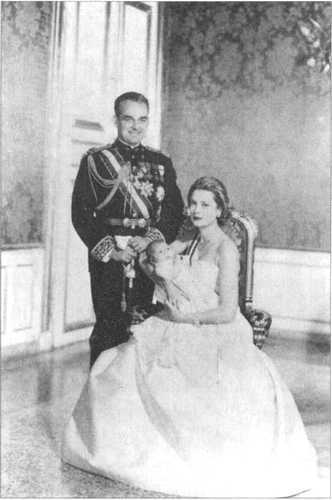 Княгиня грез. История голливудской актрисы, взошедшей на трон i_045.jpg