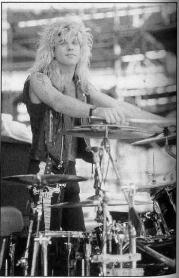 «Watch You Bleed»: Сага о Guns N’ Roses _12.jpg