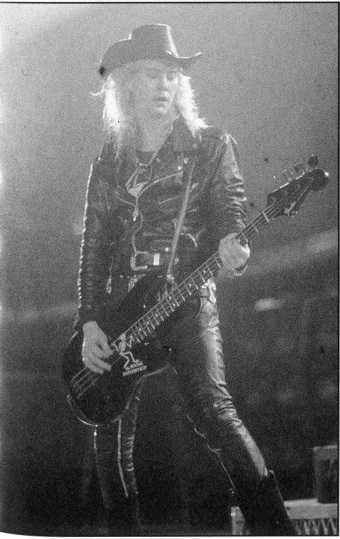«Watch You Bleed»: Сага о Guns N’ Roses _14.jpg
