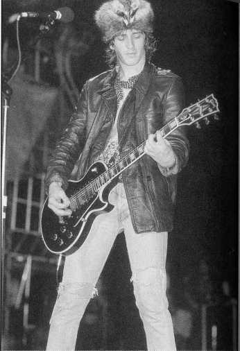 «Watch You Bleed»: Сага о Guns N’ Roses _16.jpg