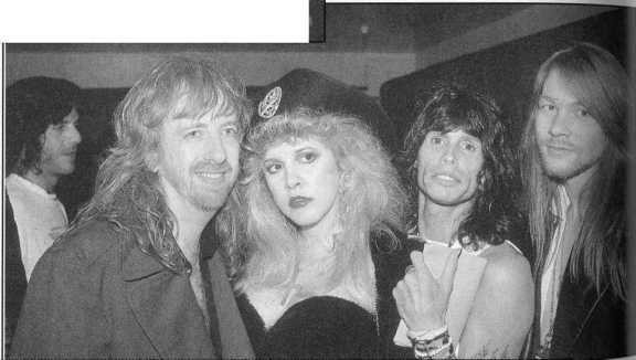 «Watch You Bleed»: Сага о Guns N’ Roses _35.jpg
