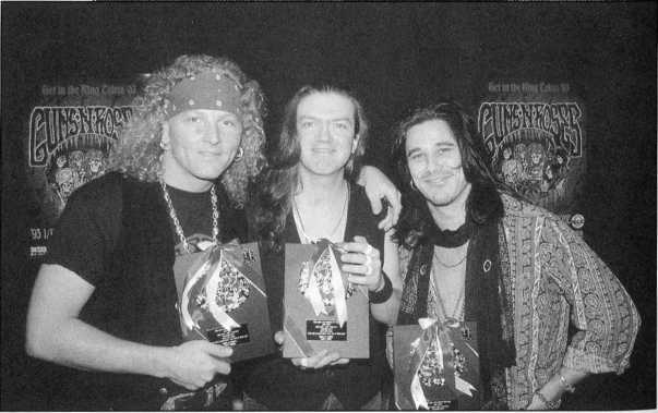 «Watch You Bleed»: Сага о Guns N’ Roses _36.jpg