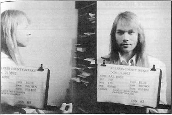 «Watch You Bleed»: Сага о Guns N’ Roses _37.jpg