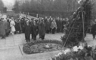 Сальвадор Альенде i_044.jpg