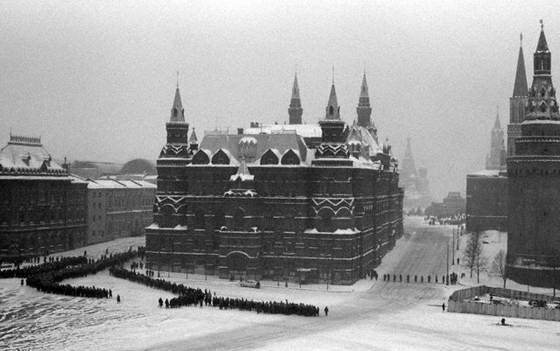 История космического соперничества СССР и США i_045.jpg
