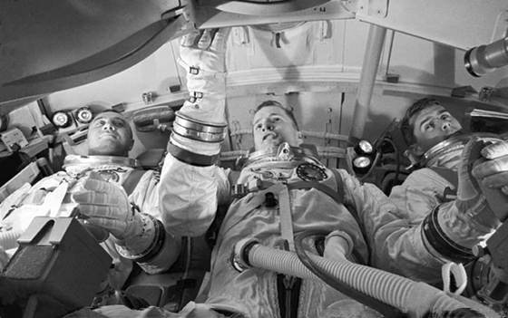 История космического соперничества СССР и США i_047.jpg