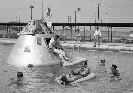 История космического соперничества СССР и США i_052.jpg