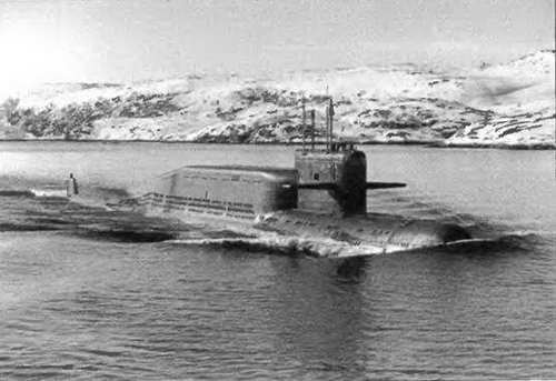 Боевые корабли мира на рубеже XX XXI веков. Часть I. Подводные лодки _24.jpg