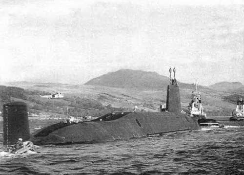 Боевые корабли мира на рубеже XX XXI веков. Часть I. Подводные лодки _38.jpg