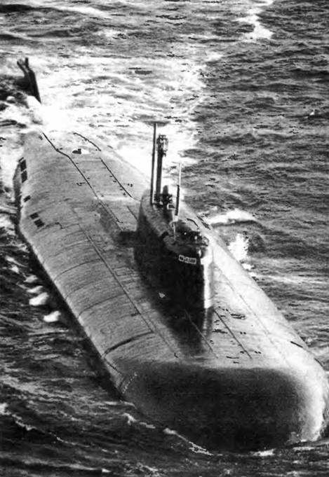 Боевые корабли мира на рубеже XX XXI веков. Часть I. Подводные лодки _51.jpg