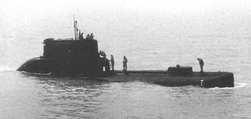 Боевые корабли мира на рубеже XX XXI веков. Часть I. Подводные лодки _187.jpg