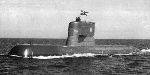 Боевые корабли мира на рубеже XX XXI веков. Часть I. Подводные лодки _394.jpg